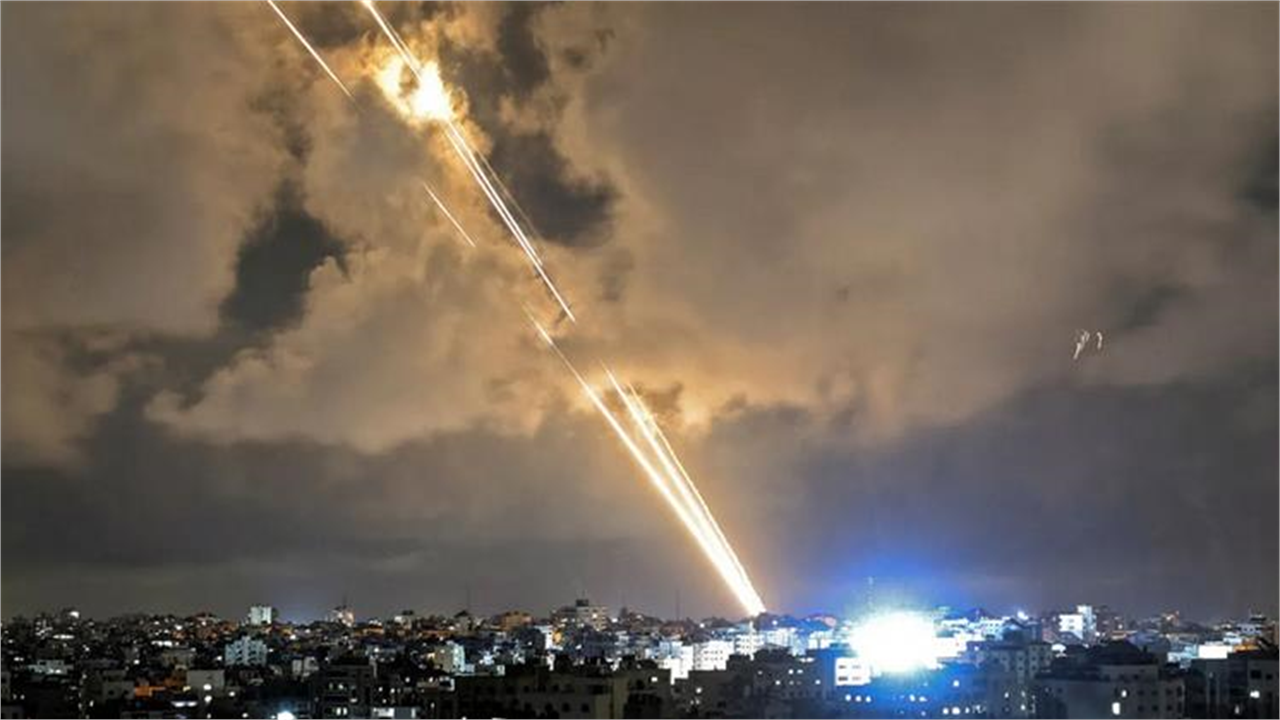 Iran Threatens to Retaliate Against Gulf Energy and Water After Trump Ultimatum