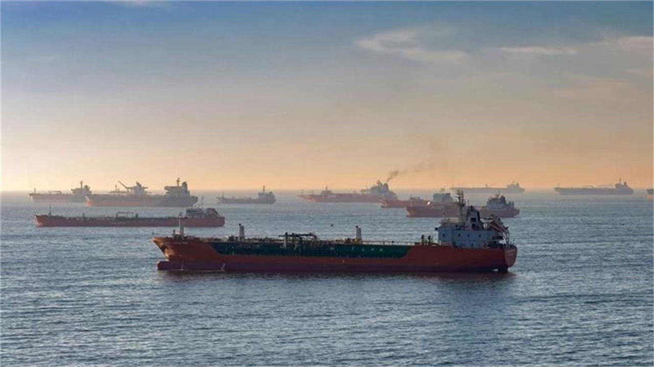 Ships Start Sailing Through Hormuz Under UN Evacuation Scheme, Agency Says