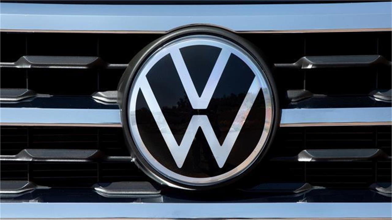 VW Weighs Up to 100,000 Job Cuts, Four Plant Closures in Biggest Overhaul Yet, Sources Say