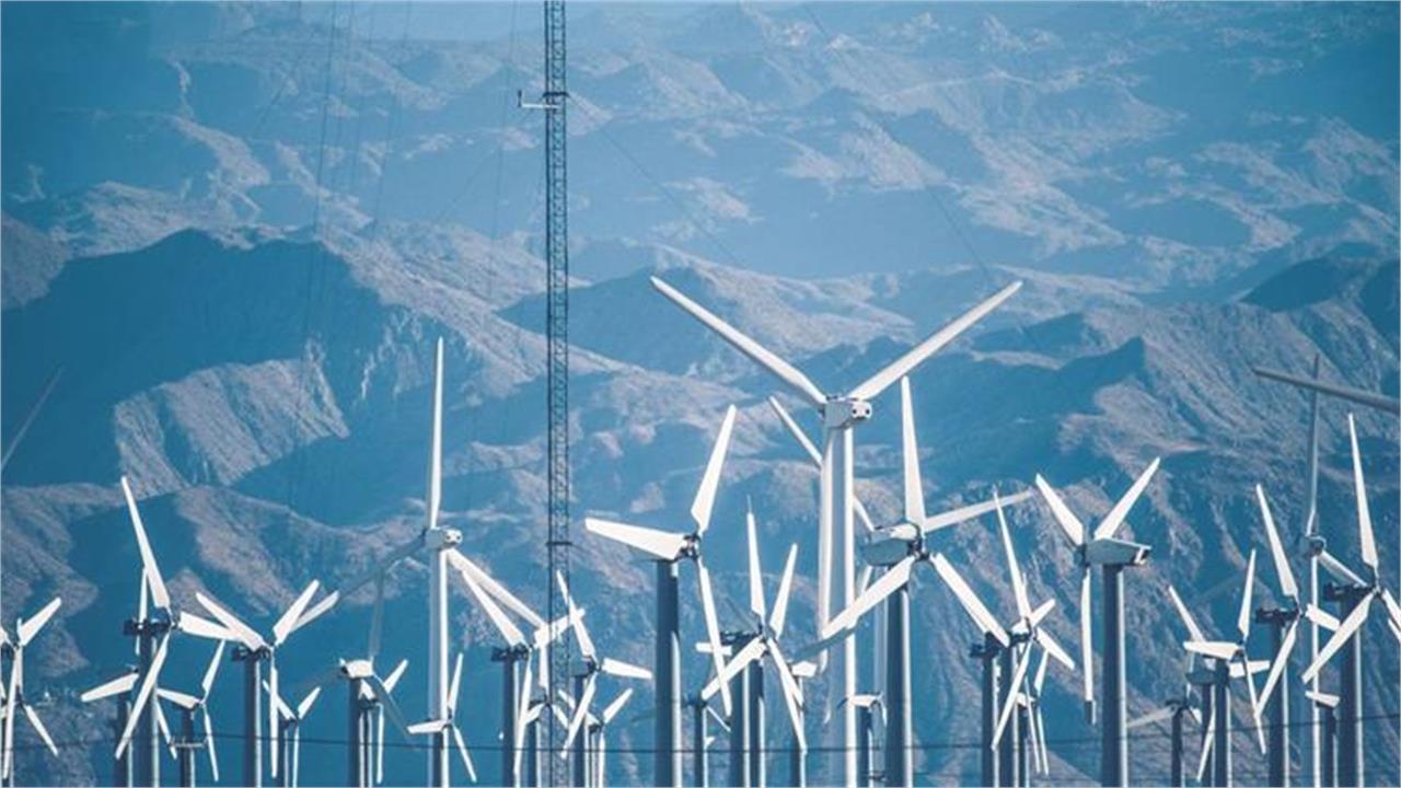 Stalled US Permits Threaten $121 Billion in Wind and Solar Investment, Report Shows