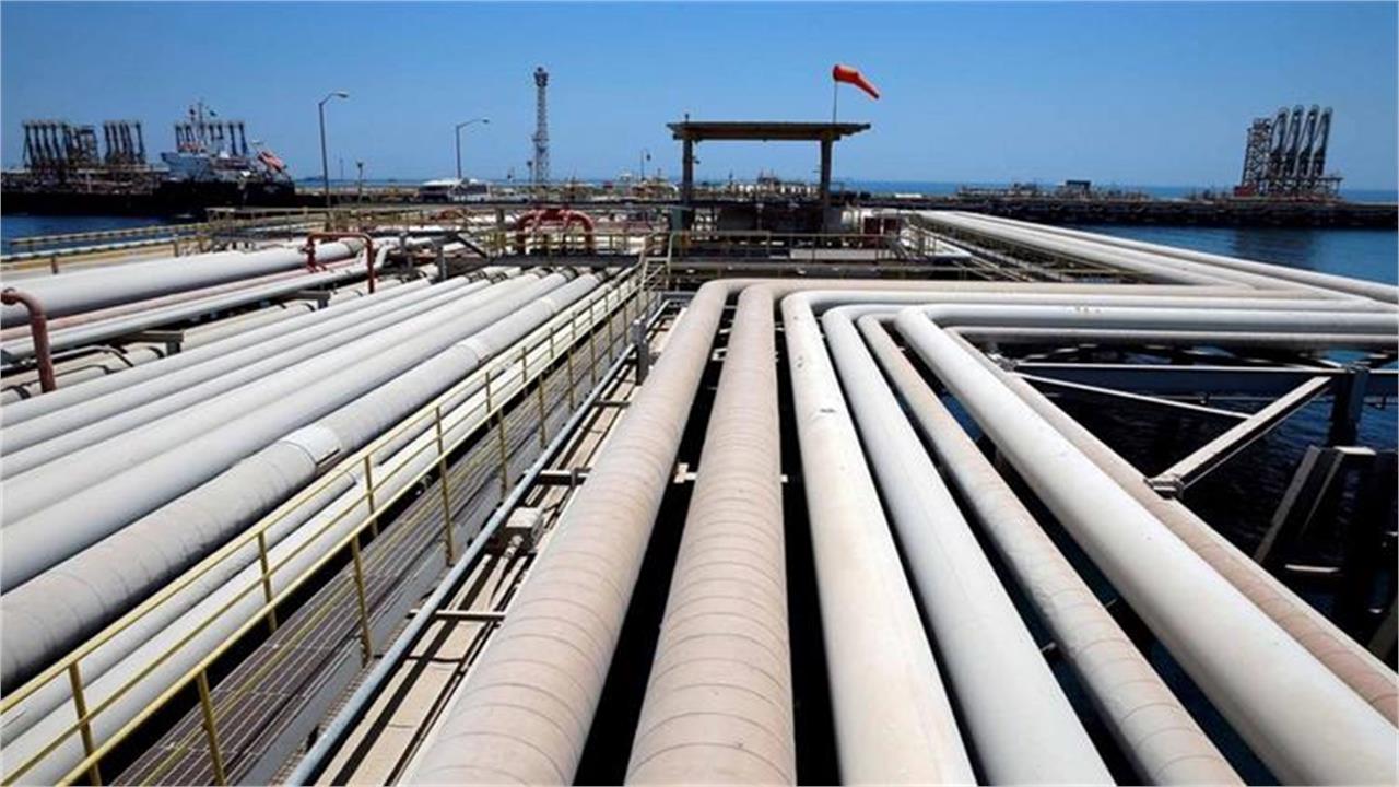 Saudis Shut Down Oil Pipeline as Houthis Tighten Grip on Red Sea Shipping
