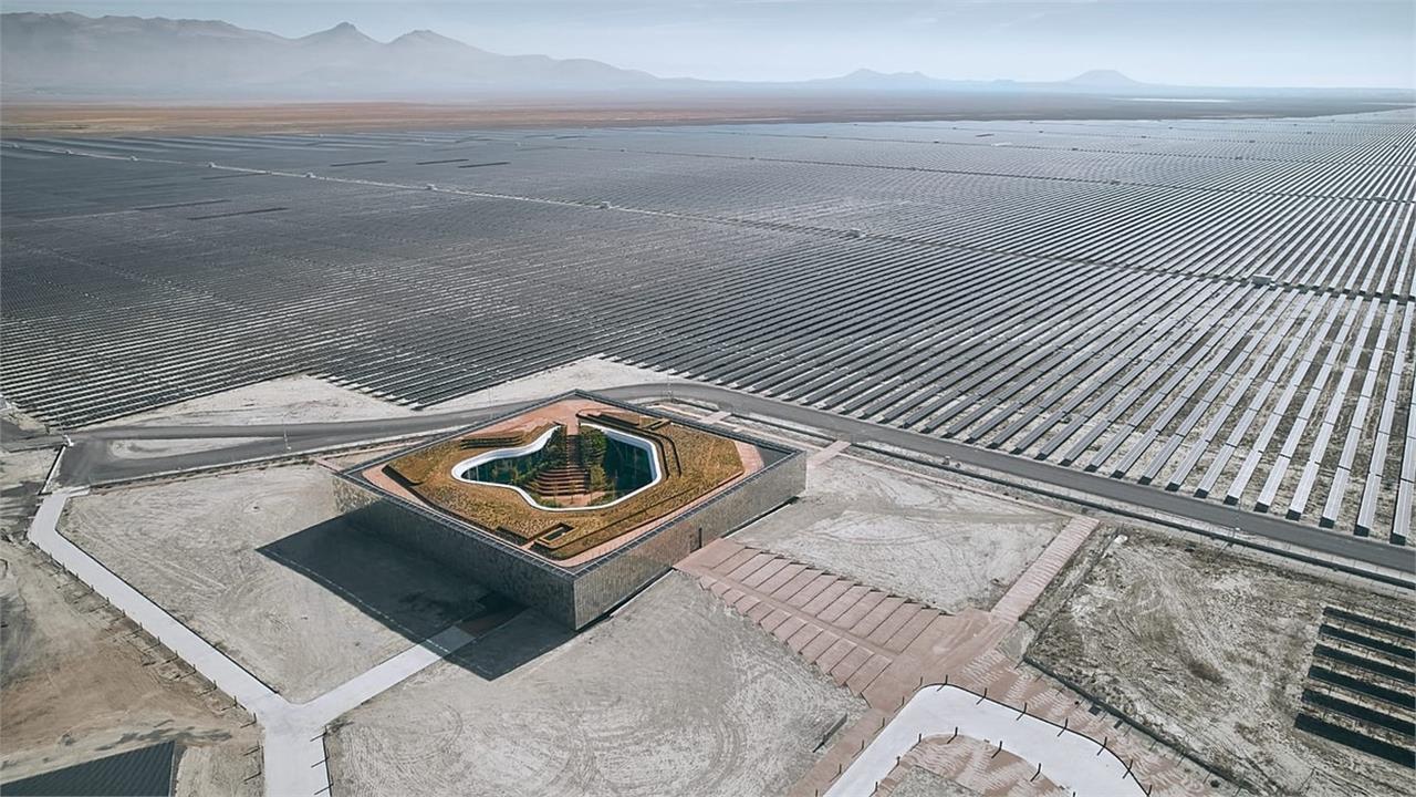Turkiye Breaks into Global Top 10 for Wind, Solar Energy Installations