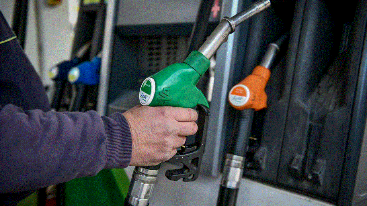 Cyprus Extends Fuel Tax Cut Amid Rising Oil Prices