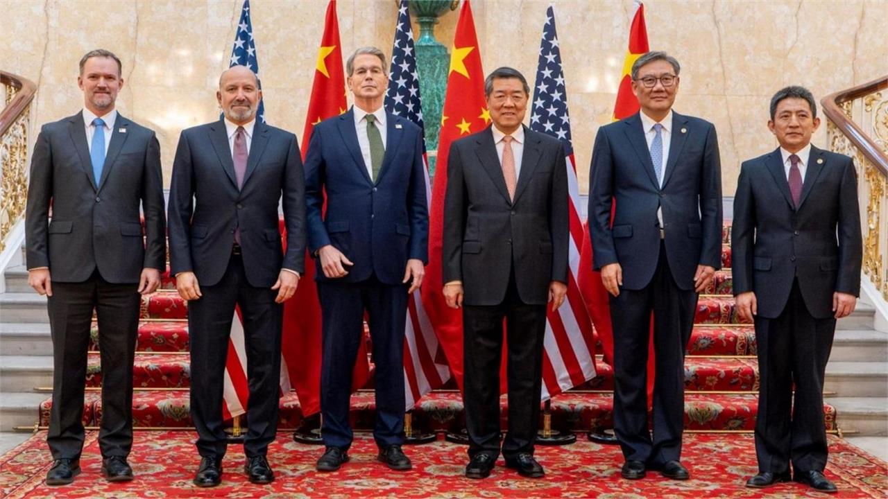US, China Reach Deal to Ease Export Curbs, Keep Tariff Truce Alive