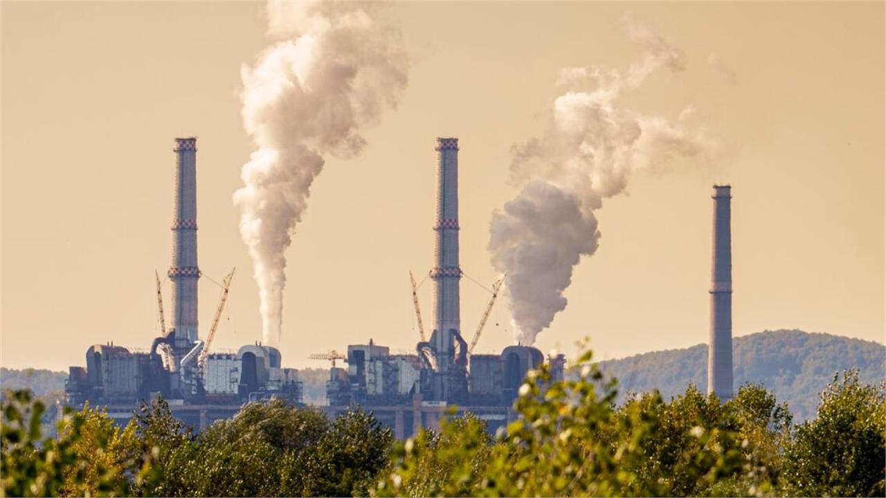 Romania Risks Blackouts If it Shuts Coal Plants as Scheduled
