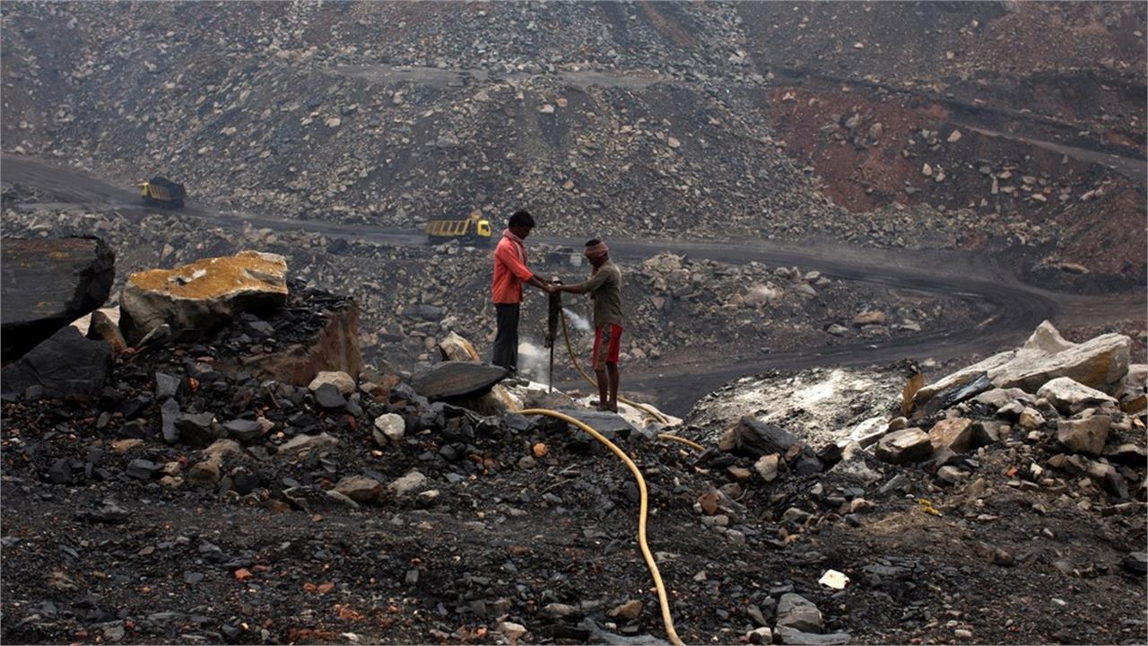 India Eases Coal Supply Rules to Ramp up Power Generation Capacity