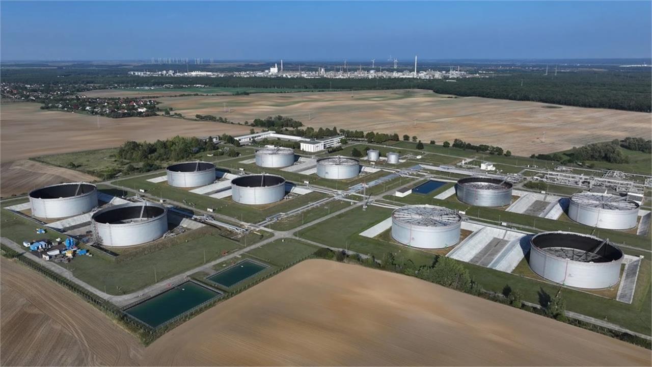 Europe Needs to Start Buying Gas Now