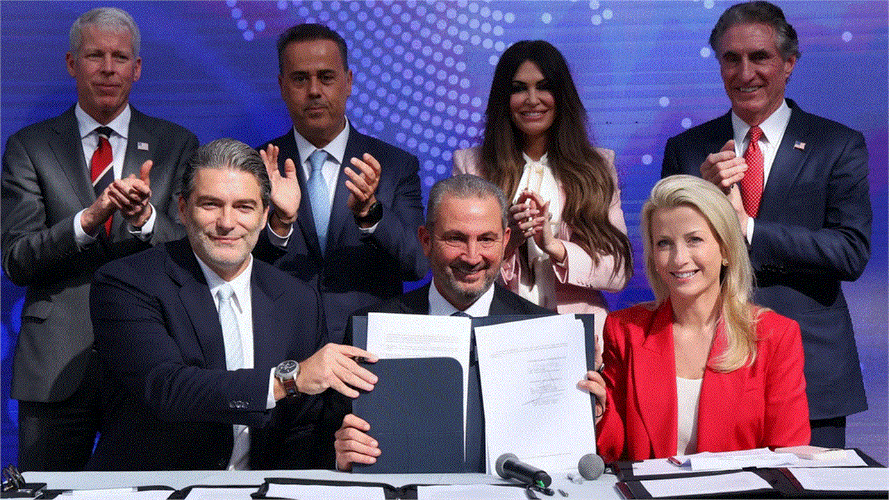 Greece, US Ink 20-Year LNG Contract