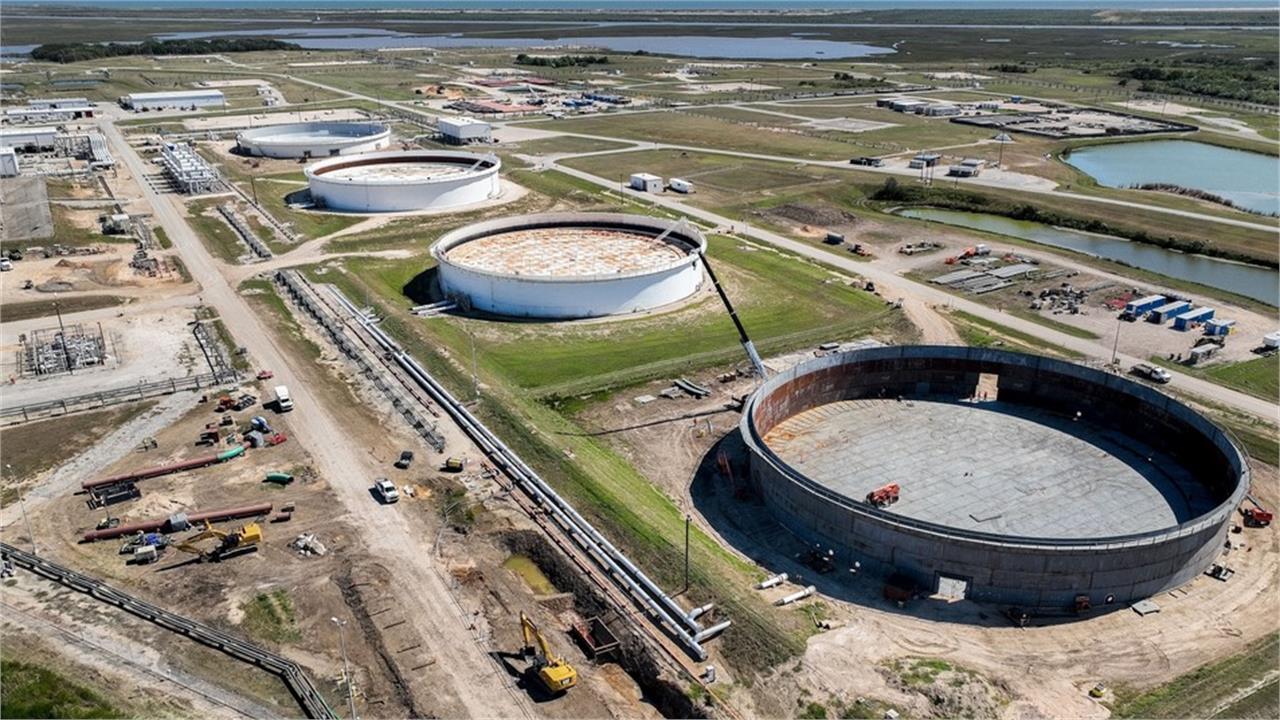 US to Loan 53.3 Million Barrels of Oil from Strategic Petroleum Reserve