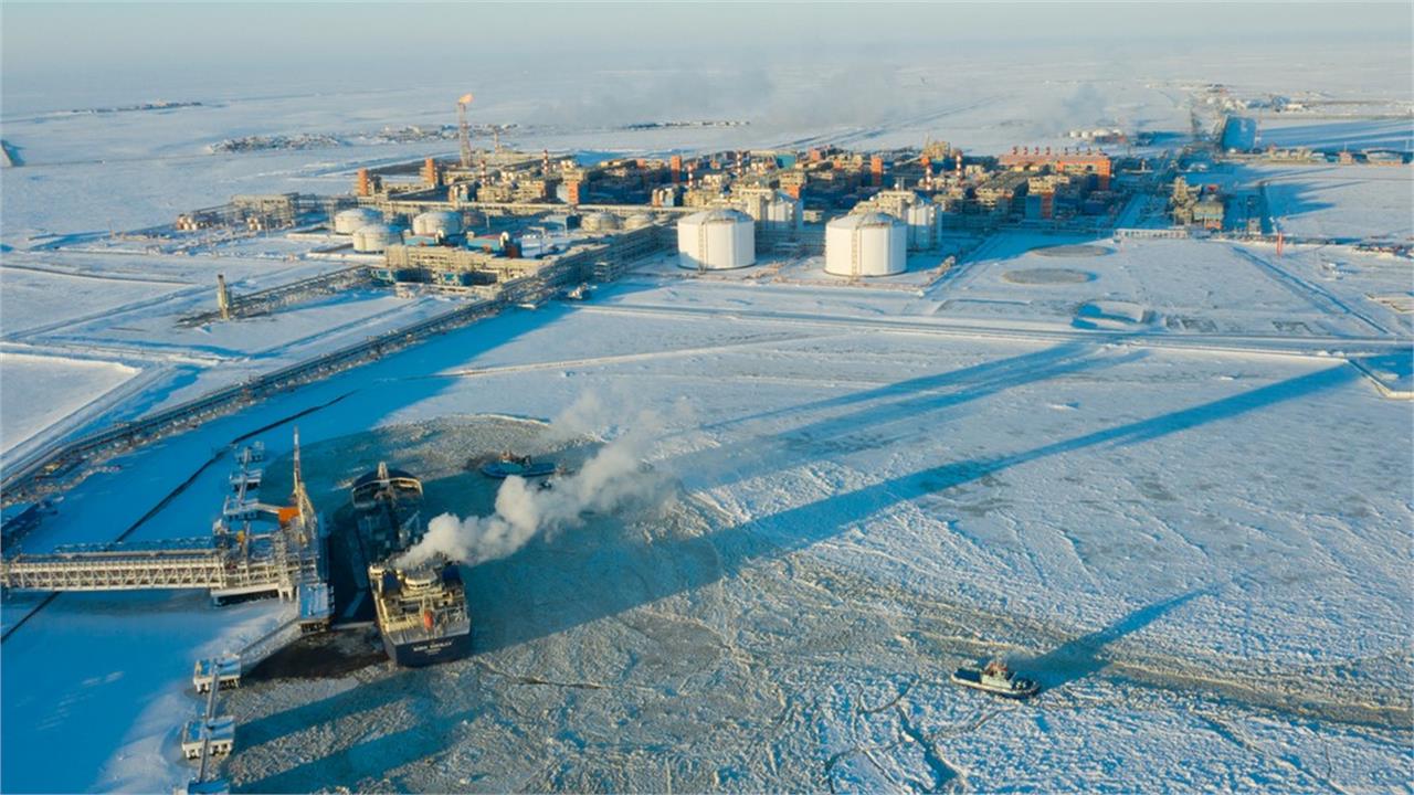China is Set to Import More Russian LNG in 2025, Ambassador Says