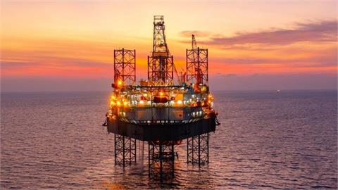 IEA Proposes Largest Ever Oil Release from Strategic Reserves, WSJ Says