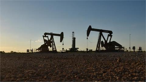 US Drillers Add Oil and Gas Rigs for Second Week in a Row, Says Baker Hughes