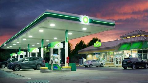 US Energy Chief Says Gas Prices Could Stay Above $3 Per Gallon Until Next Year