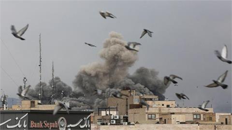 US, Iran No Closer to Ending War as Gulf Clashes Flare