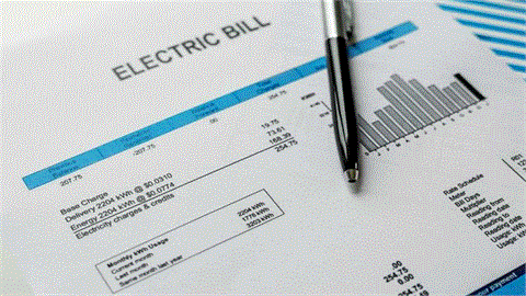 EU Plans Tax Changes to Reduce Electricity Bills, Draft Shows