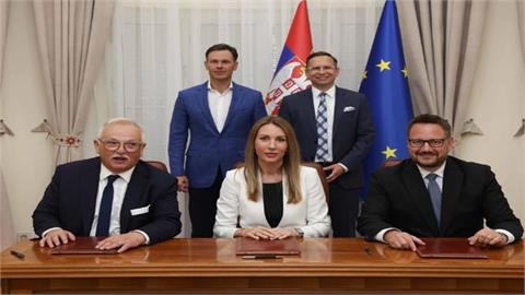 Serbia, Hungary's MOL Sign Shareholders Deal for NIS