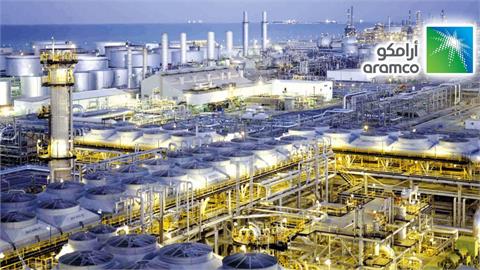 Saudi Aramco Looks to Invest in Indian Refineries, Sources Say