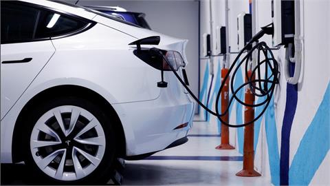 How Batteries and EVs Drive Bulgaria’s Energy Transition? 