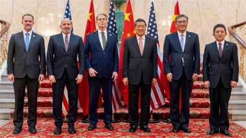 US, China Reach Deal to Ease Export Curbs, Keep Tariff Truce Alive