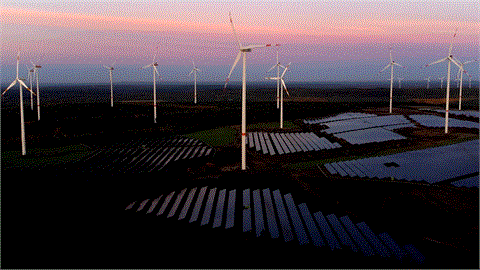 Renewable Capacity Surges as Grid Bottlenecks Leave 2,500 GW Awaiting Connection