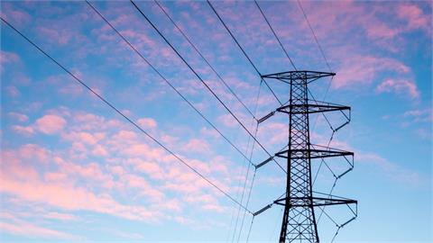 Latest IENE Analysis Focuses on High Electricity Prices in SE Europe