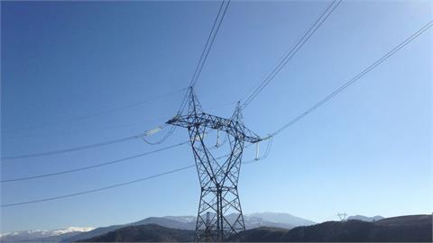 Albania Benefits from Renewable Energy: Exports to Kosovo and Europe on the Rise