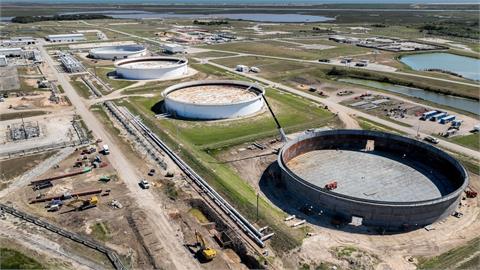US to Loan 53.3 Million Barrels of Oil from Strategic Petroleum Reserve