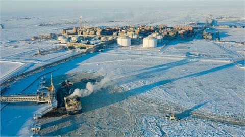 China is Set to Import More Russian LNG in 2025, Ambassador Says